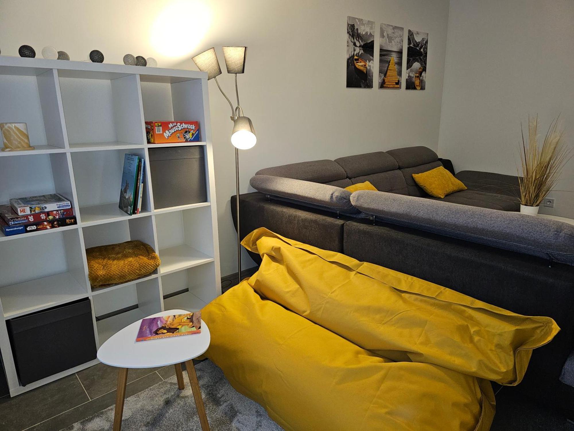 Warburg, Fewo "Sweet Home" 2,5 Zi- Eg-Separater Eingang - Parkplatz - Terasse- Komfortabel,Renoviert المظهر الخارجي الصورة